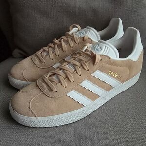 Adidas Gazelle Tan and White Womens Shoes